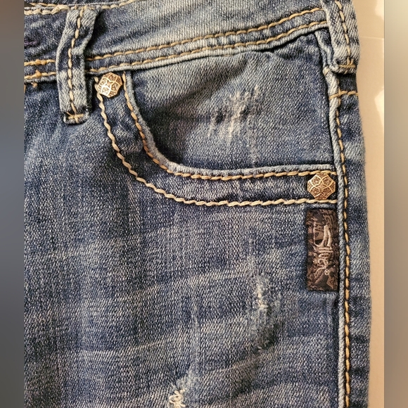 Silver Jeans Sam Boyfriend Distressed Capris - Picture 4 of 12